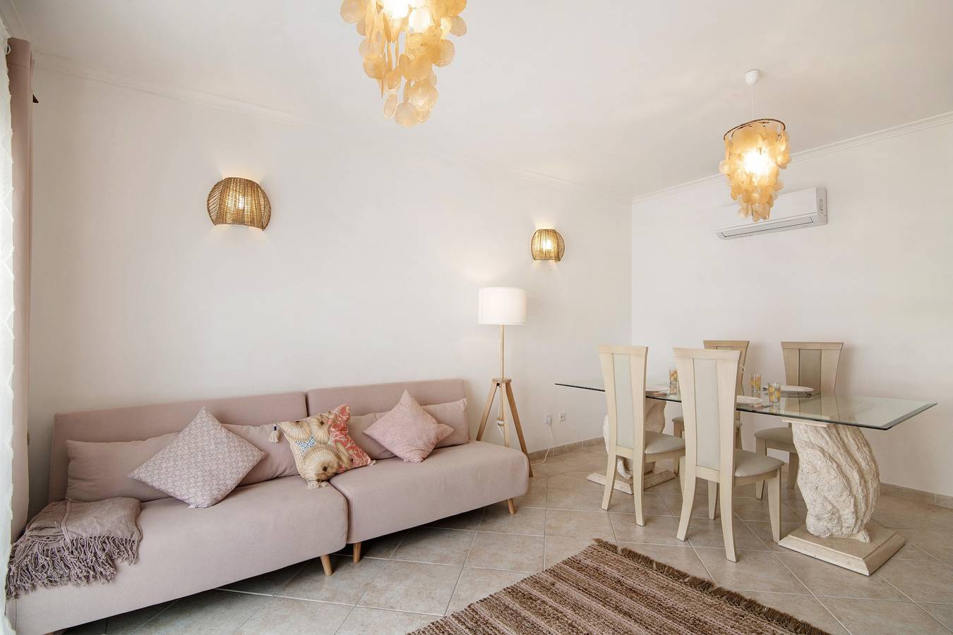 Apartamento inteiro, Apartamento de férias "Urbanização Lagar 133" com vista para o mar e varanda privada in Cabanas de Tavira, Conceição e Cabanas de Tavira