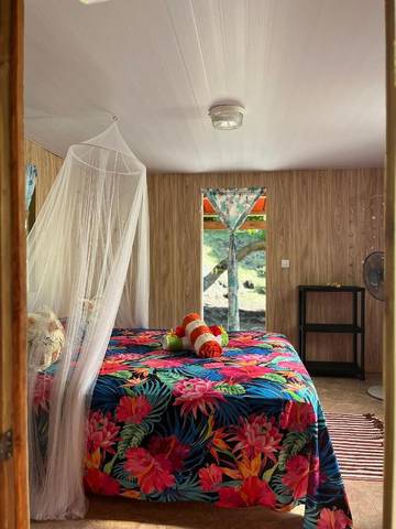 Gîte pour 2 personnes, avec terrasse et jardin dans Maupiti