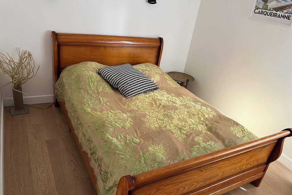 Entire apartment, Green, quiet, spacious and bright apartment 15 minutes from Paris. in Nanterre, Hauts-de-Seine