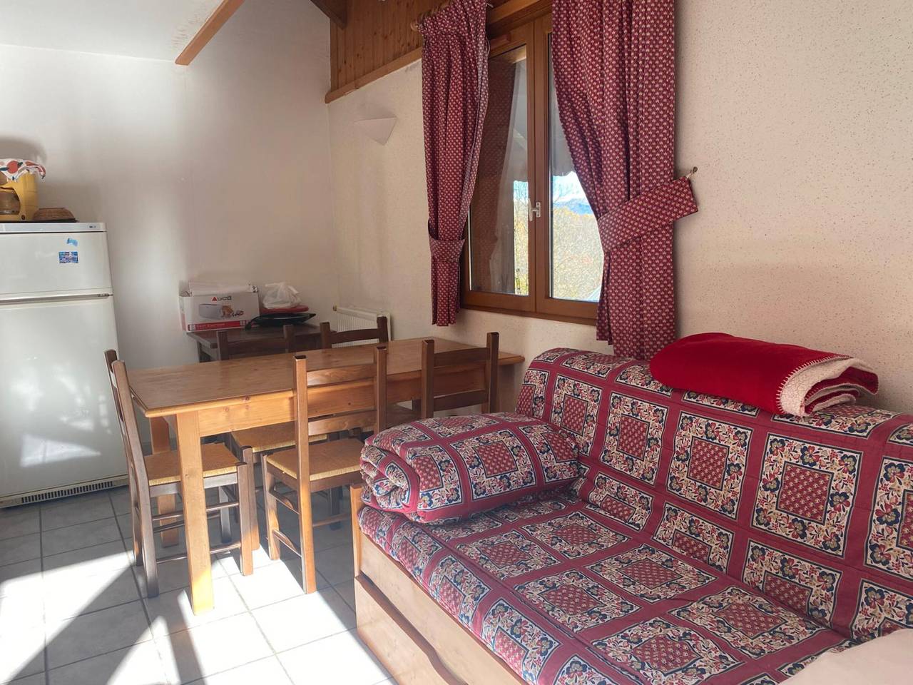 Ganze Wohnung, Apartment 'Le Miolans' mit Bergblick und Balkon in Saint-Colomban-des-Villards, Region Saint-Jean-de-Maurienne