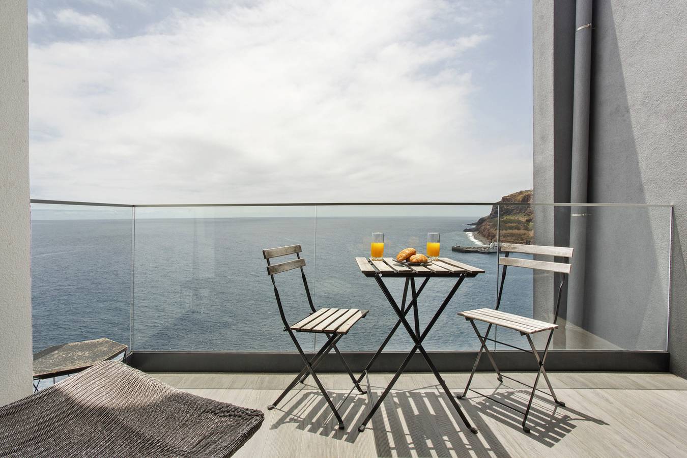 Appartement entier, Appartement 'Ocean Cliff' avec vue sur mer, balcon et Wi-Fi in Gaula, Île de Madère