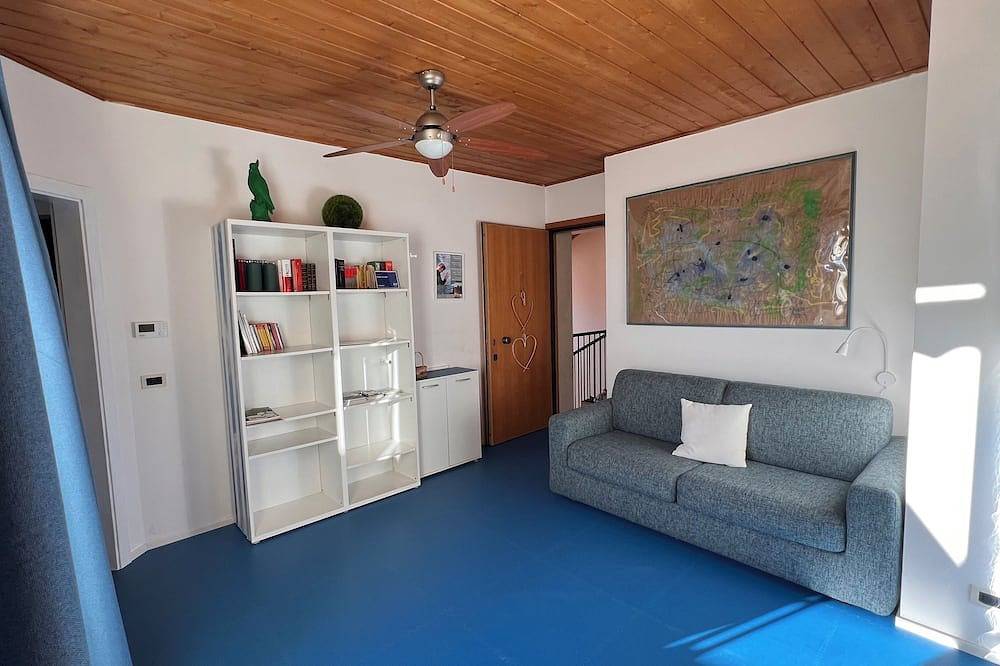 Ganze Wohnung, Terrassenwohnung im Zentrum von Eppan - auch für große Familien in St. Michael, Eppan an der Weinstraße