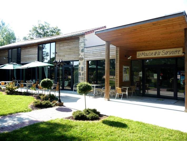 Hôtel pour 3 personnes, avec vue et jardin à Nueil-les-Aubiers - 3