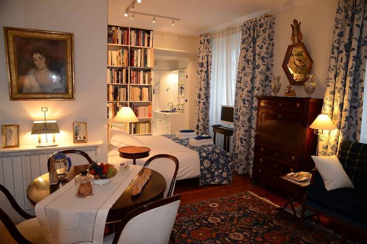 Ganze Wohnung, Elegantes Studio im Palais-Royal Monument neben dem Louvre in 1er Arrondissement, Paris
