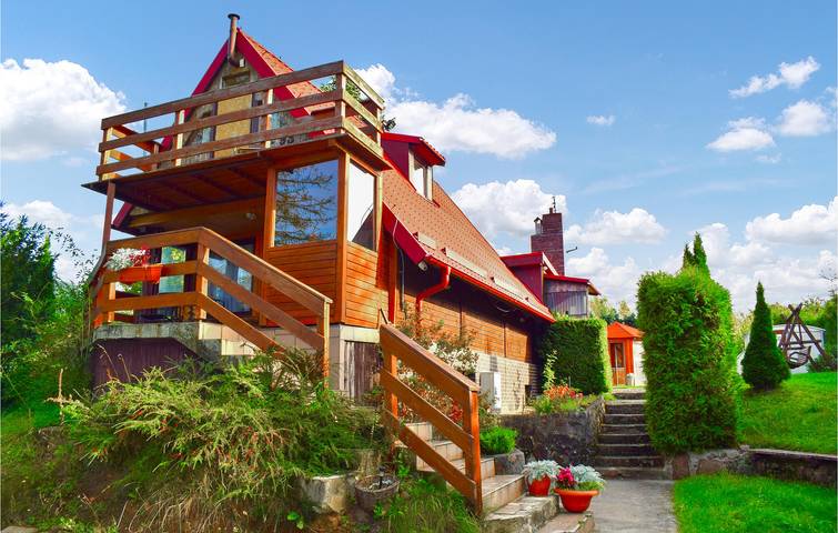 Ferienhaus für 8 Personen, mit Terrasse und Pool sowie Garten und Sauna, mit Haustier - 1