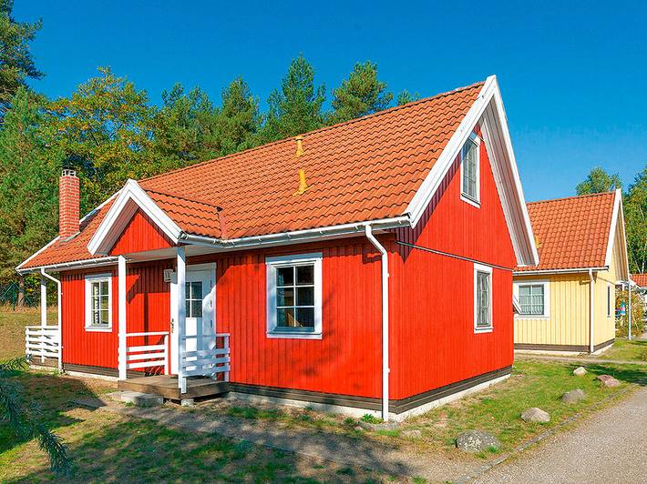 Ferienhaus für 6 Personen, mit Terrasse und Garten sowie Sauna in Userin
