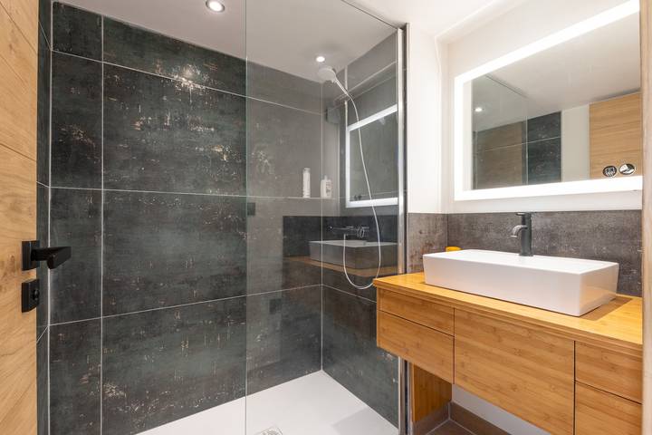 Appartement entier, Prunières - Joli T2 dans la Haute-Loire in Saint-Pal-de-Mons, Haute-Loire