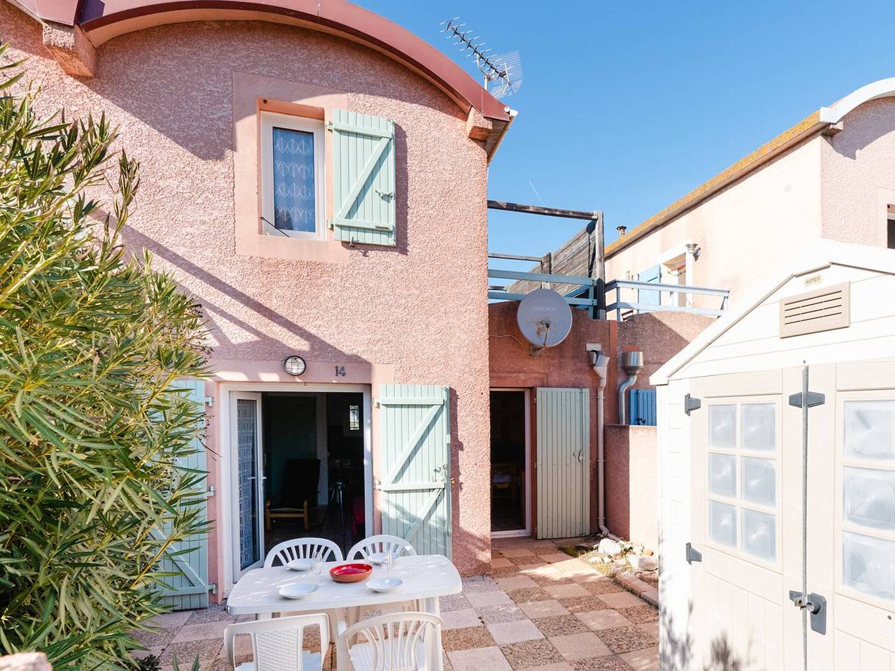 3-Room Pavilion in Gruissan with Terrace, Close to Beach in Gruissan (Ville), Gruissan