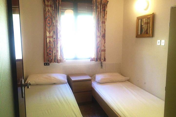 Bungalow für 6 Personen, mit Garten und Pool, mit Haustier am Idrosee - 4