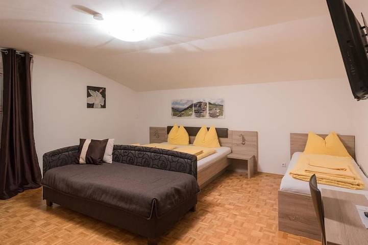 Studio, Dusche oder Bad, Wc, Balkon - Gästehaus Zwischenberger in Hohe Tauern, Obervellach