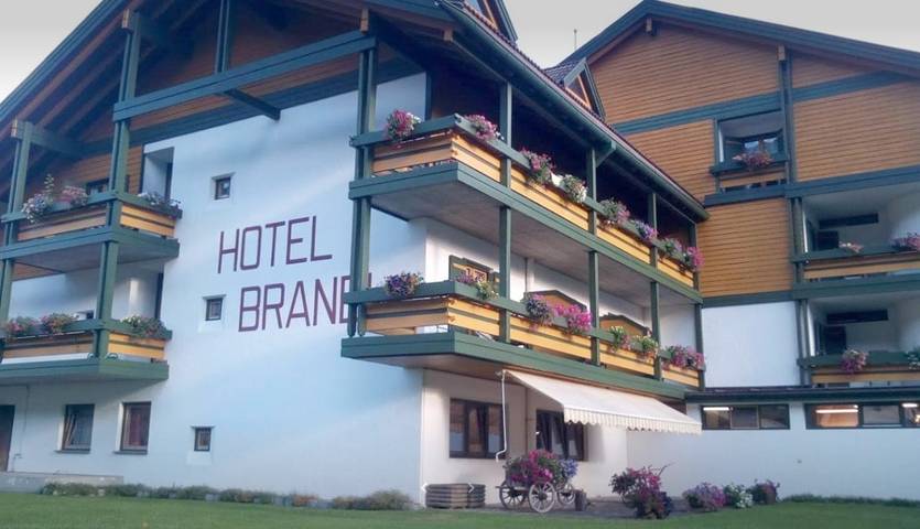 Hôtel pour 4 personnes, avec jardin et vue ainsi que piscine et sauna