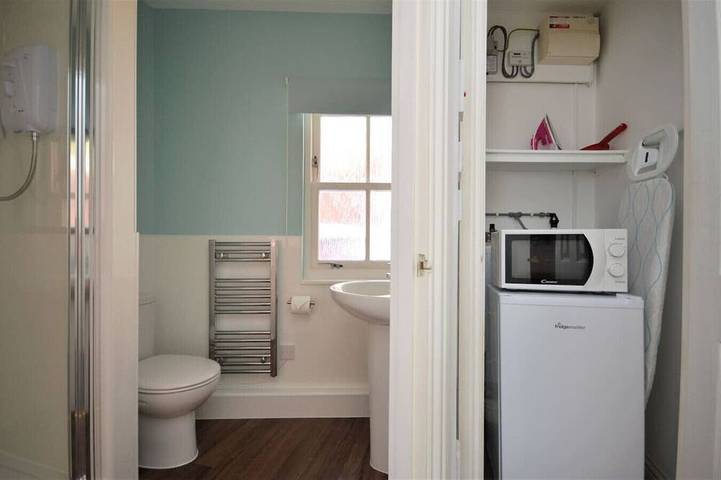 Ganze Wohnung, Eagle Ensuite Room located on Tobermory High Street in Tobermory, Argyll & Bute