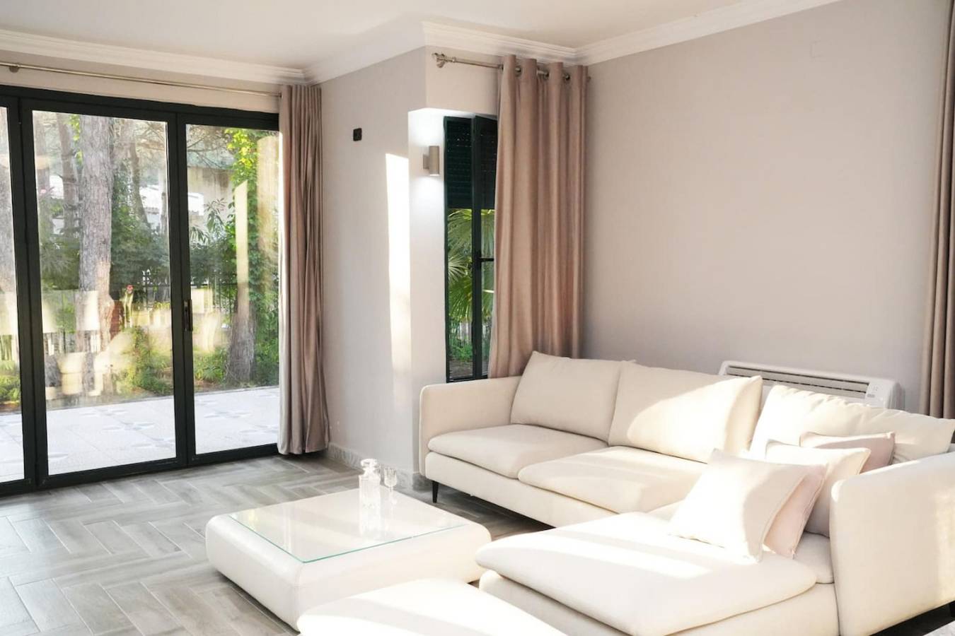 Feriehus for 11 personer med hage in Golem, Albania