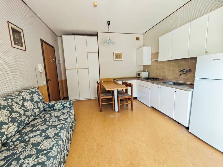 Ferienwohnung für 4 Personen, mit Balkon und Terrasse in Lignano Pineta