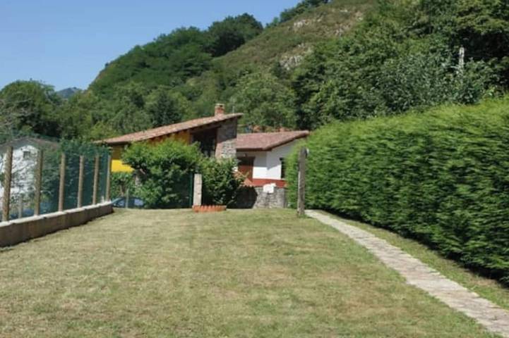 Vivienda Vacacional El Tazon in Parres, Asturias Province