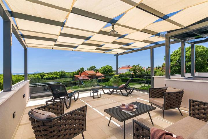 Villa pour 8 personnes, avec piscine et jardin à Barban - 3