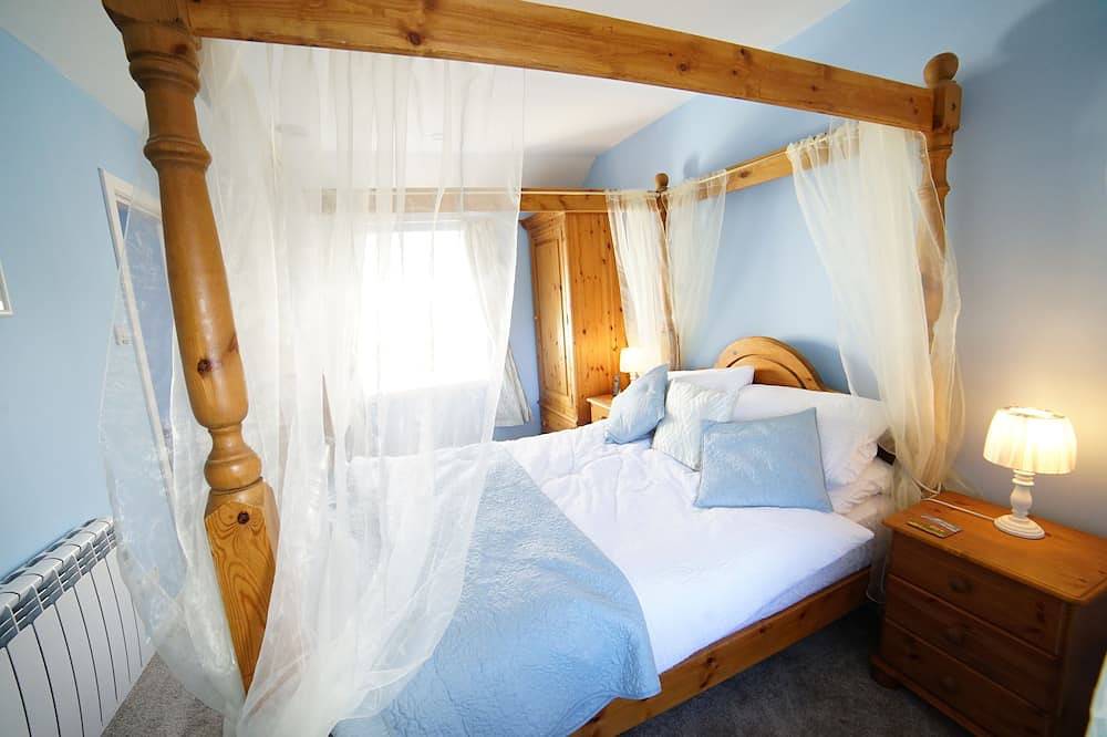 Welcome to Airidh an Dobhrain - our secluded cottage by the lochside in North Uist, Outer Hebrides