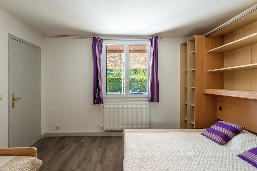 Apartamento entero, Charming T3 Bastidon in residence in La Roque-sur-Pernes, Vaucluse