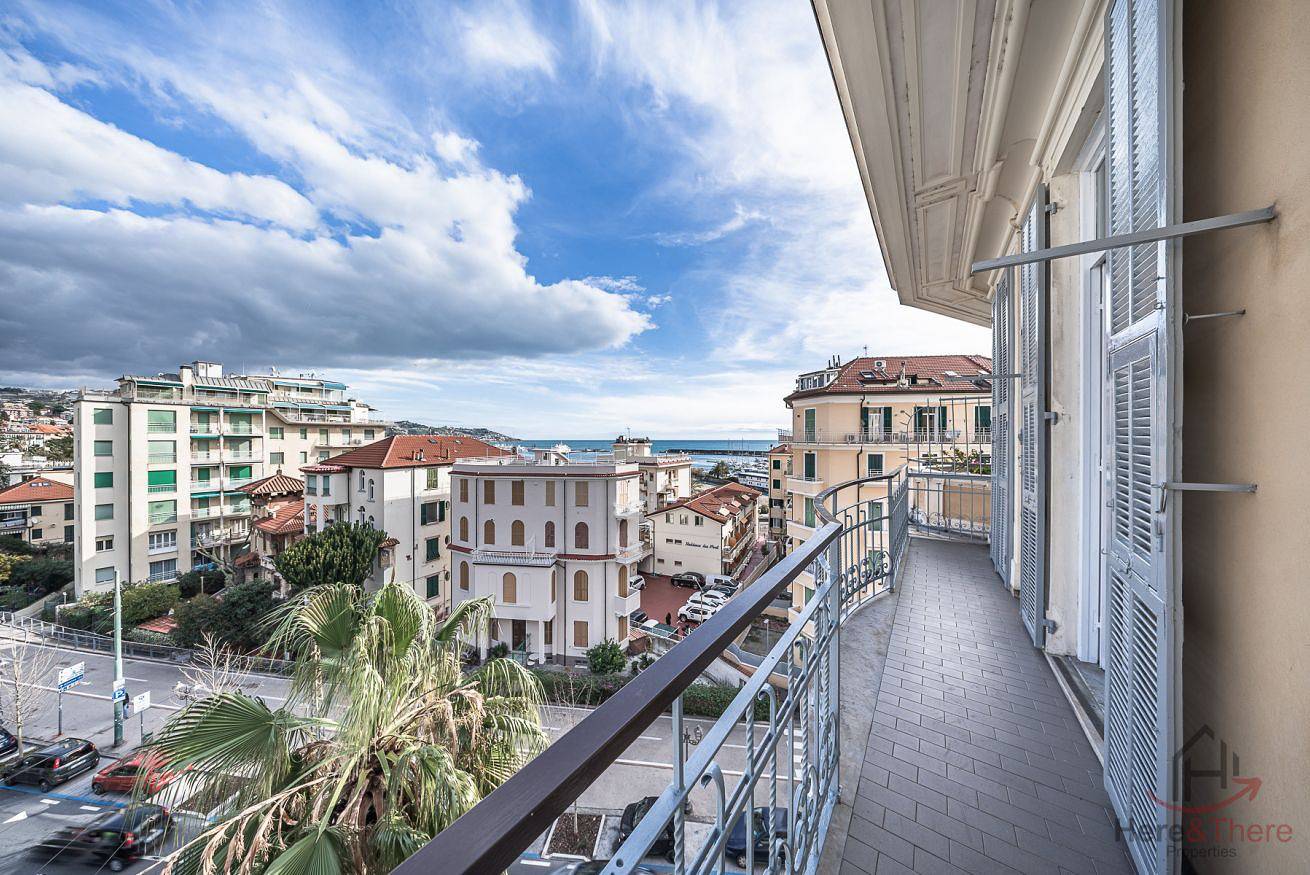 Appartamento intero, [Stunning Residence] Marina & City view • A/C in Sanremo, Comune di Sanremo