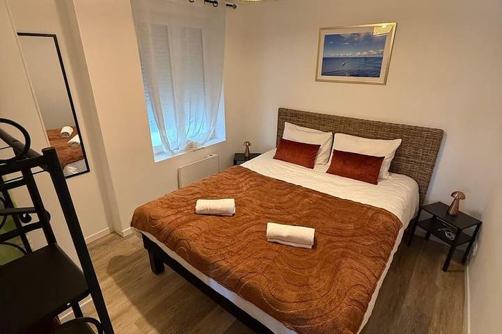 Location de vacances pour 4 personnes, avec terrasse à Commes - 2