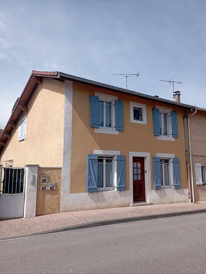 Two-Bedroom House in Loyettes, Belley