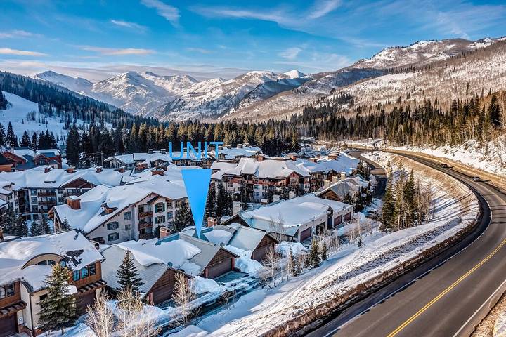 Vacation house for 11 people, with hot tub and pool as well as sauna and balcony in Utah