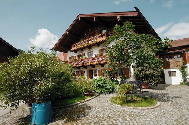 Ferienhaus für 45 Personen, mit Balkon und Garten sowie Sauna und Whirlpool