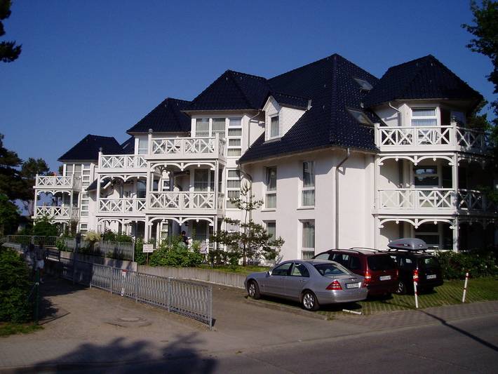 Ferienwohnung für 4 Personen, mit Terrasse und Garten in Binz - 2