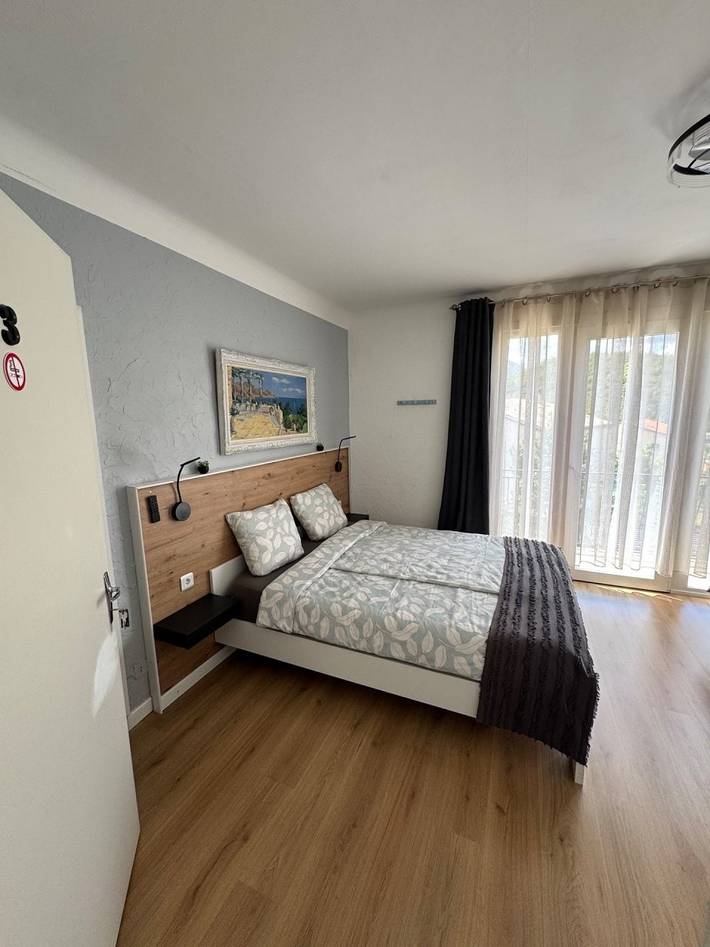 Ferienwohnung für 4 Personen, mit Balkon und Garten sowie Ausblick in Castellane - 2