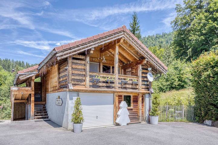 Maison pour 4 personnes, avec sauna ainsi que jacuzzi et jardin à Saint-Jean-de-Sixt