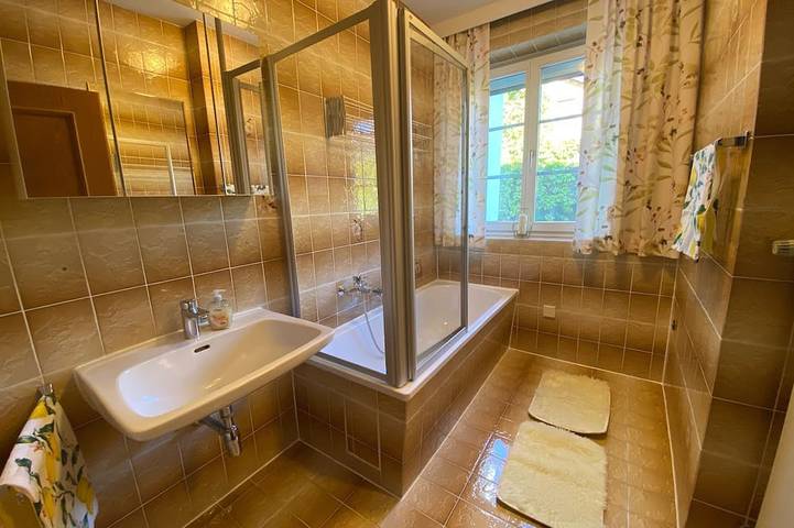 Ganze Wohnung, Urlaubsdomizil - Komfortable Ferienwohnung Og1 für 1-5 Pers. Zentral. Terrasse. in Südoststeiermark, Bad Radkersburg