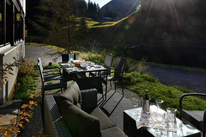 Ferienwohnung für 7 Personen, mit Balkon und Terrasse sowie Garten und Seeblick