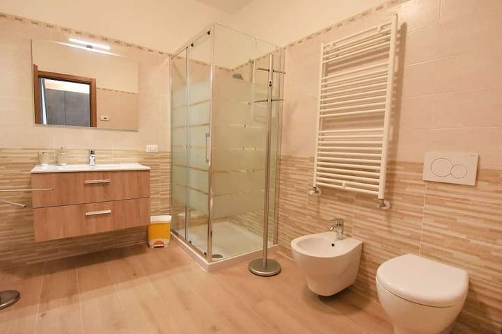 Maravillosa casa de vacaciones privada para 6 personas con piscina, A/C, WIFI, TV y balcón in Malcontenta, Mira