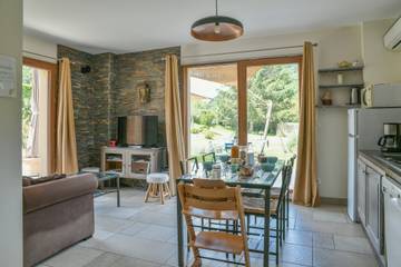 Log Cabin for 5 People in Saint-Bueil, Isère, Photo 4
