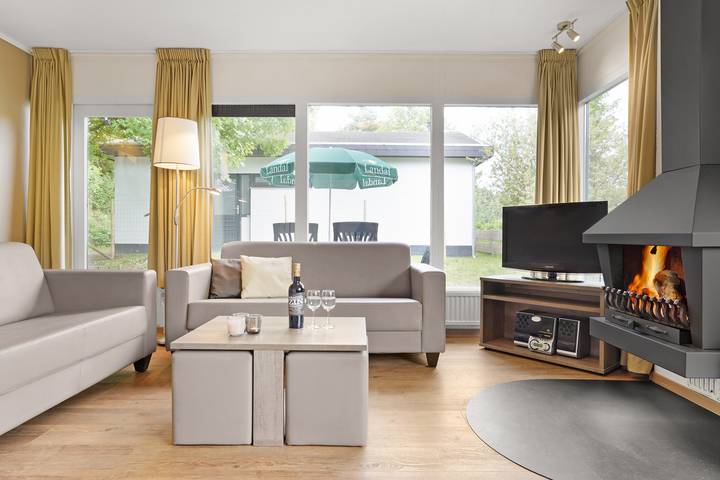 Bungalow für 6 Personen, mit Balkon/Terrasse und Terrasse in der Eifel - 4