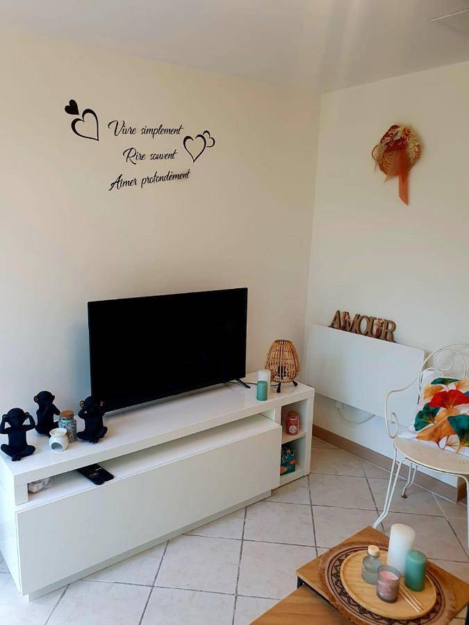 Location de vacances T2 non loin d'Aix et Marseille in Pourrières, Région de Brignoles