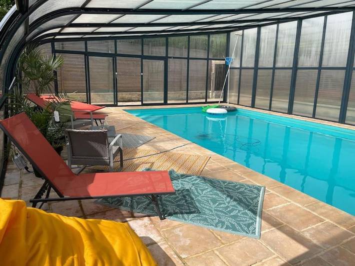 Cottage pour 14 personnes, avec jardin et piscine, animaux acceptés à Selles (Eure)