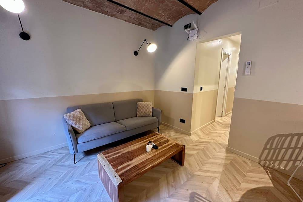 Apartamento entero, 5 minutes away from Sagrada Familia - 2 Br flat in Centro Barcelona, Barcelona