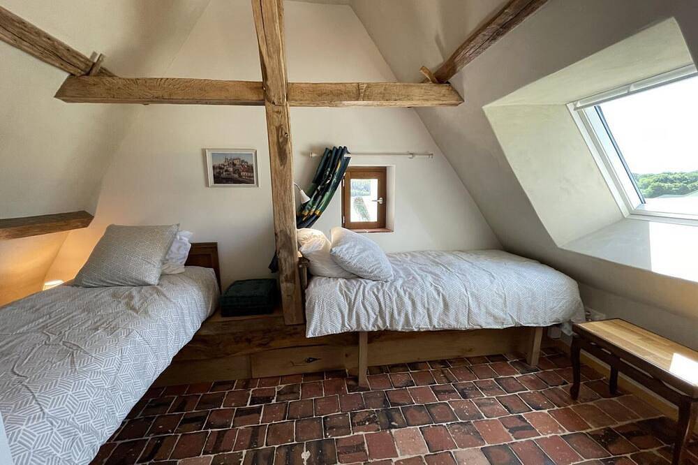 Superbe Gîte Éco-rénové au Calme, Proche Châteaux in Perrusson, Région de Loches