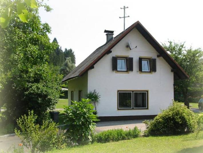 Ferienhaus für 8 Personen, mit Terrasse und Garten in Schiefling am See