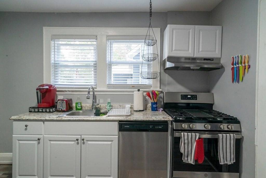 Cedar Brook Manor - Rutgers | Nyc | Jersey Shore - Union County - Extended Stay in Union County