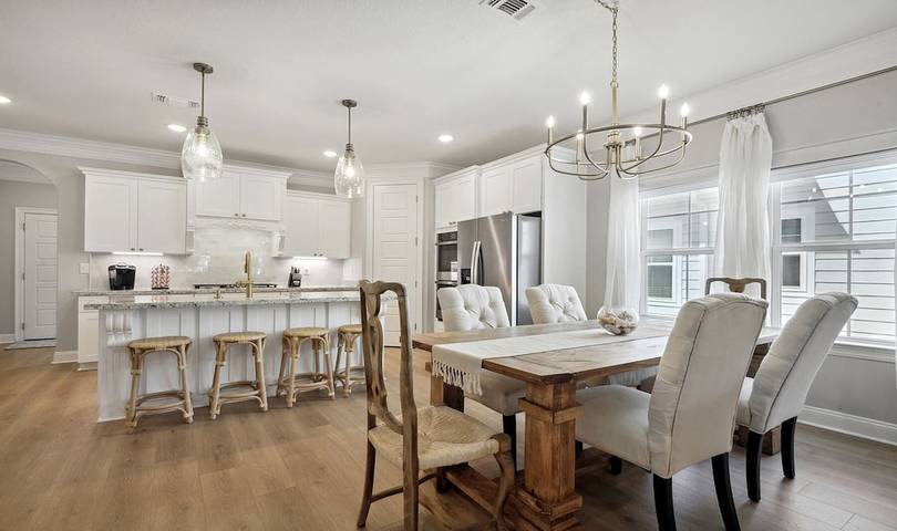 Vacation rental for 10 people, with terrace and hot tub as well as yard in Gulfport