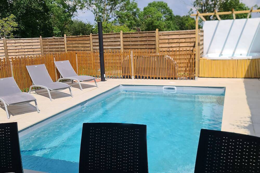 Le calme d'une maison de campagne avec piscinespa à 10 min des plages vendéennes in Givrand, Vallée de la Loire