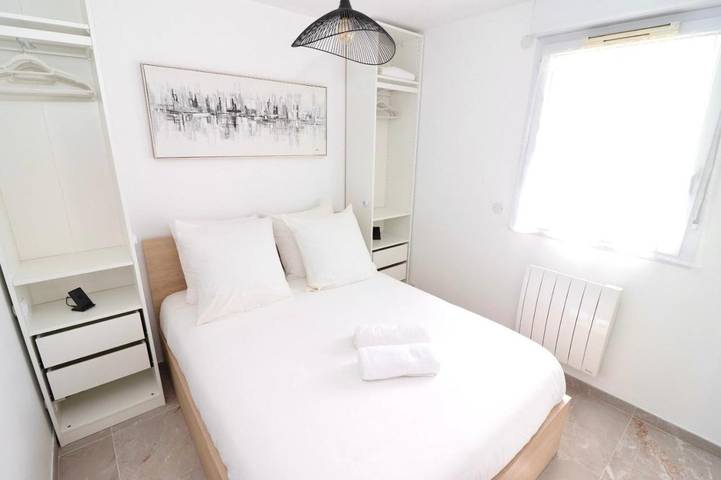 Gîte pour 2 personnes, avec jardin à Évry