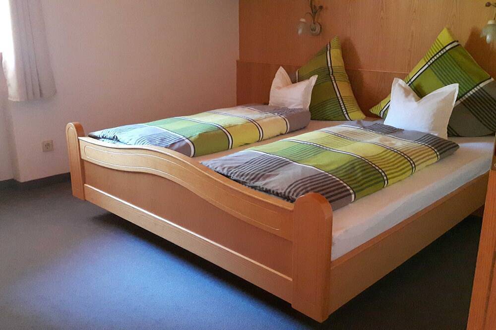 Ganze Wohnung, Ferienwohnung  Haus Wiesenblick Fewo2 - Haus Wiesenblick in Oberwössen, Unterwössen