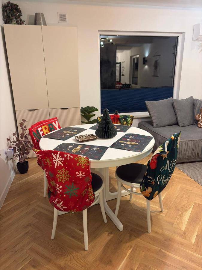 Location de vacances pour 4 personnes, avec vue et jardin ainsi que piscine et sauna dans Radawa - 2