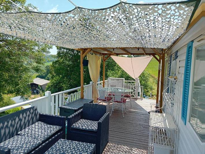 Location de vacances pour 6 personnes, avec Balcon et Jacuzzi ainsi que Terrasse et Jardin à Curvalle - 2