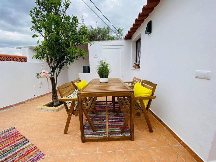 Location de vacances pour 5 personnes, avec balcon dans Corte do Pinto