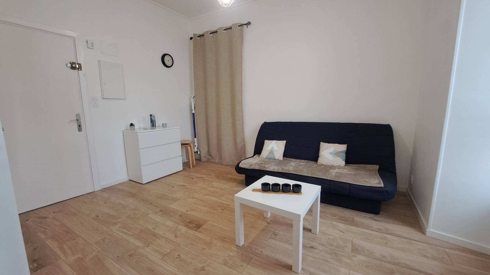 Ganzes Studio, Studio „Möbliert gegenüber den Thermen“ mit Wlan in Allevard, Isère