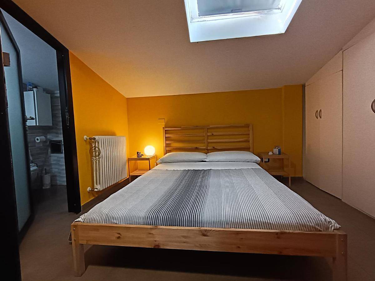 Double Room with Private Bathroom in Ciampino, Castelli Romani